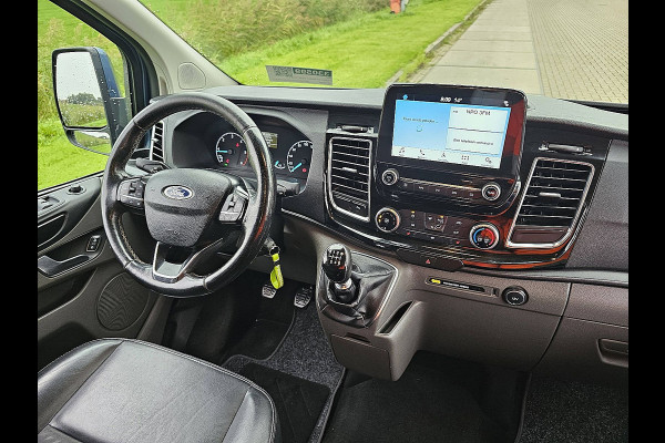 Ford Transit Custom 310 2.0 TDCI L2H1 Sport DC Cruise contol, Airco, Pdc, Carplay, Navi, Camera, Stoelverwarming, Trekhaak, Velgen, 170Pk