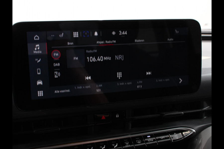 Fiat 500E Berline 42 kWh Automaat Climate control Cruise control Achteruitrijcamera Led Navigatie Apple Carplay/ Android Auto Lichtmetalen velgen Stoelverwarming