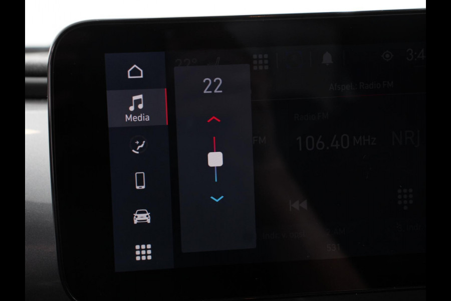 Fiat 500E Berline 42 kWh Automaat Climate control Cruise control Achteruitrijcamera Led Navigatie Apple Carplay/ Android Auto Lichtmetalen velgen Stoelverwarming
