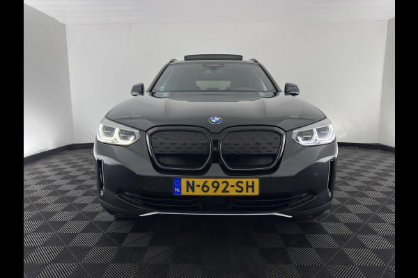 BMW iX3 High Executive 80 kWh [3-Fase-11kW] {SoH-100%} (INCL-BTW) Aut. *PANO | LEATHER | HARMAN/KARDON | ADAPTIVE-CRUISE | FULL-LED | BLINDSPOT | MEMORY-PACK | DIGI-COCKPIT | HEATED-SPORTSEATS | KEYLESS | CAMERA | DAB+ | TOWBAR | HEAD-UP | 20''AL