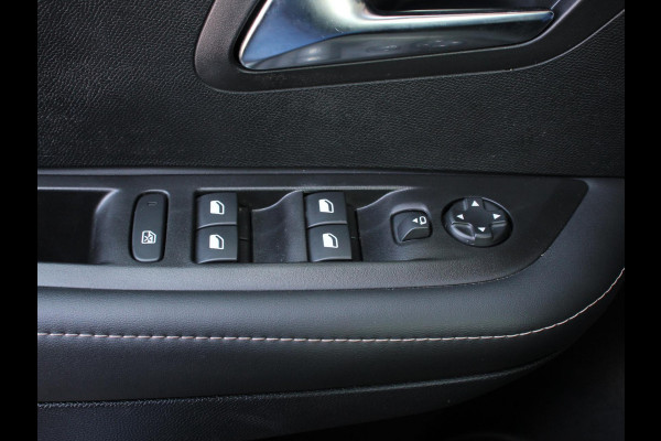Peugeot 208 1.2 Hybrid 100PK Automaat Allure Navigatie Apple Carplay/Android Auto Airco Camera Parkeer sensoren Cruise Control Lichtmetalen Velgen