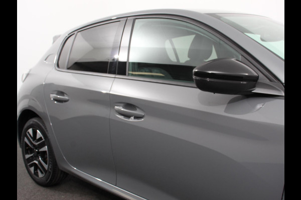 Peugeot 208 1.2 Hybrid 100PK Automaat Allure Navigatie Apple Carplay/Android Auto Airco Camera Parkeer sensoren Cruise Control Lichtmetalen Velgen