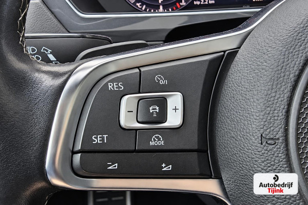 Volkswagen Tiguan 2.0 TSI 4MOTION 220PK R-Line | Pano | HUD | Dynaudio | Leder | Stoelverwarming | 360 camera | Lane/Park/Light Assist |  Vol |