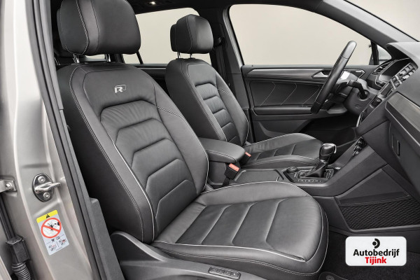 Volkswagen Tiguan 2.0 TSI 4MOTION 220PK R-Line | Pano | HUD | Dynaudio | Leder | Stoelverwarming | 360 camera | Lane/Park/Light Assist |  Vol |