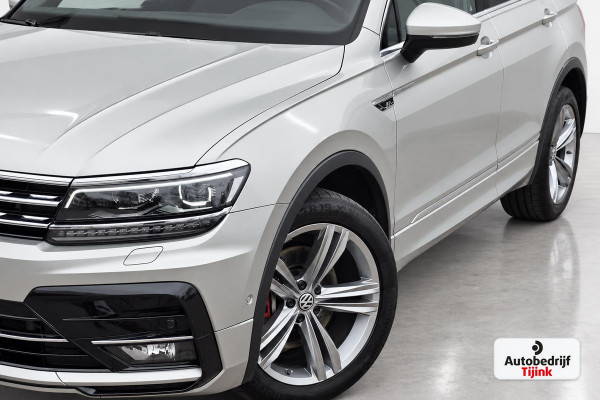 Volkswagen Tiguan 2.0 TSI 4MOTION 220PK R-Line | Pano | HUD | Dynaudio | Leder | Stoelverwarming | 360 camera | Lane/Park/Light Assist |  Vol |