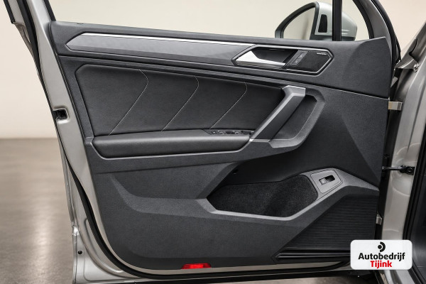 Volkswagen Tiguan 2.0 TSI 4MOTION 220PK R-Line | Pano | HUD | Dynaudio | Leder | Stoelverwarming | 360 camera | Lane/Park/Light Assist |  Vol |