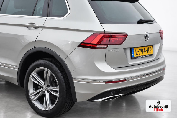 Volkswagen Tiguan 2.0 TSI 4MOTION 220PK R-Line | Pano | HUD | Dynaudio | Leder | Stoelverwarming | 360 camera | Lane/Park/Light Assist |  Vol |