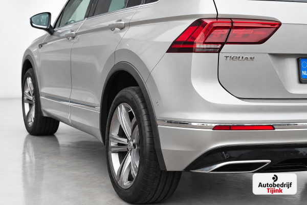 Volkswagen Tiguan 2.0 TSI 4MOTION 220PK R-Line | Pano | HUD | Dynaudio | Leder | Stoelverwarming | 360 camera | Lane/Park/Light Assist |  Vol |