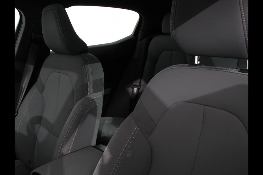 Polestar 2 Long Range Single Motor 78 kWh Climate control Cruise control Panoramadak Parkeersensoren + Camera Voorstoelen verwarmd Apple Carplay/ Android Auto
