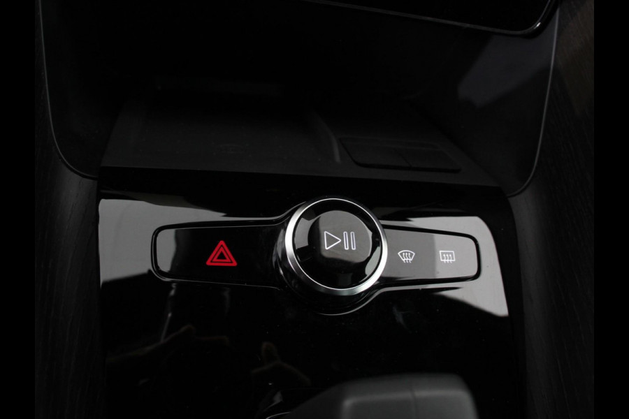 Polestar 2 Long Range Single Motor 78 kWh Climate control Cruise control Panoramadak Parkeersensoren + Camera Voorstoelen verwarmd Apple Carplay/ Android Auto