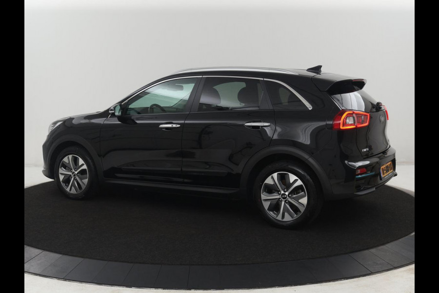Kia e-Niro ExecutiveLine 64 kWh | SOH 93,9% | Leder | Memory | Stuur/stoel verwarming | Cruise control | Dodehoek detectie | JBL Sound | Carplay | Camera | Park assist | Achterbank verwarming