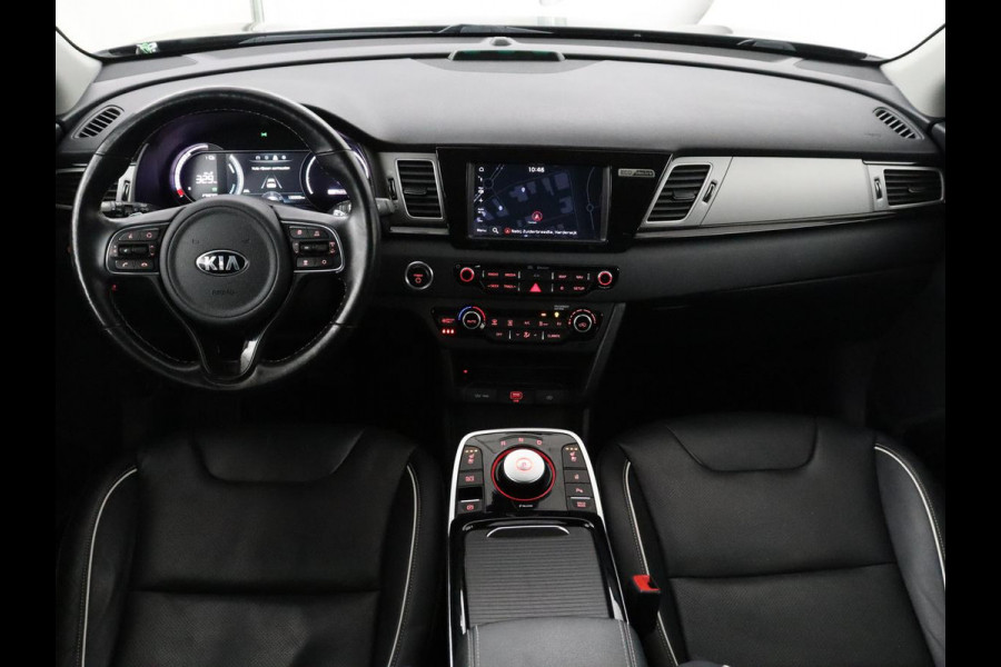 Kia e-Niro ExecutiveLine 64 kWh | SOH 93,9% | Leder | Memory | Stuur/stoel verwarming | Cruise control | Dodehoek detectie | JBL Sound | Carplay | Camera | Park assist | Achterbank verwarming