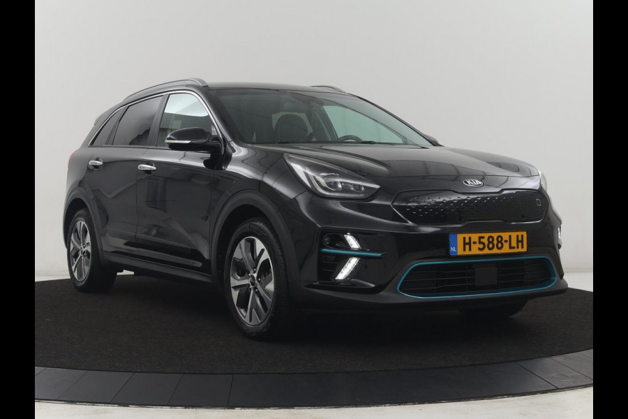 Kia e-Niro ExecutiveLine 64 kWh | SOH 93,9% | Leder | Memory | Stuur/stoel verwarming | Cruise control | Dodehoek detectie | JBL Sound | Carplay | Camera | Park assist | Achterbank verwarming