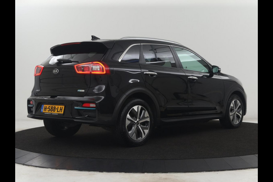Kia e-Niro ExecutiveLine 64 kWh | SOH 93,9% | Leder | Memory | Stuur/stoel verwarming | Cruise control | Dodehoek detectie | JBL Sound | Carplay | Camera | Park assist | Achterbank verwarming