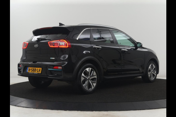 Kia e-Niro ExecutiveLine 64 kWh | SOH 93,9% | Leder | Memory | Stuur/stoel verwarming | Cruise control | Dodehoek detectie | JBL Sound | Carplay | Camera | Park assist | Achterbank verwarming