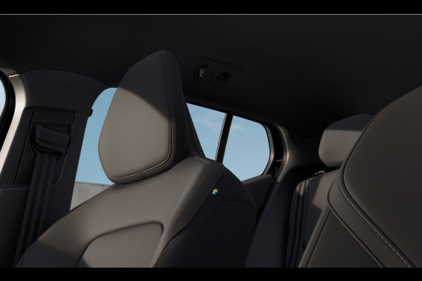 Volvo EX30 Cross Country P5 Long Range Plus Europa 69 kWh Harman Kardon audio/ Digital Key/ Stoelverwarming/ Stuurverwarming/ Elektrisch verstelbare stoelen met geheugen