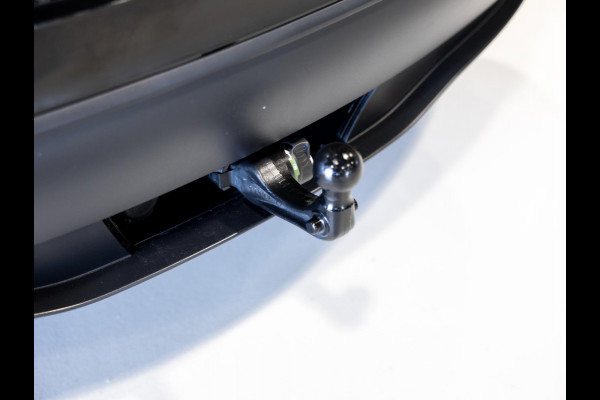 Tesla Model Y RWD 58 kWh SOH 93% / 299pk / Trekhaak /