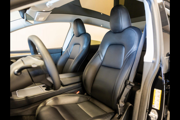Tesla Model Y RWD 58 kWh SOH 93% / 299pk / Trekhaak /