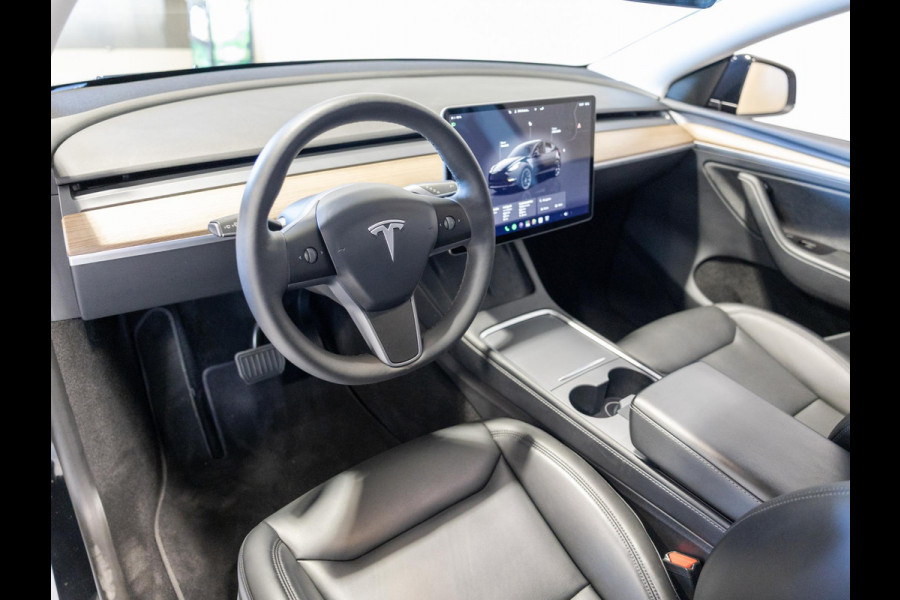 Tesla Model Y RWD 58 kWh SOH 93% / 299pk / Trekhaak /