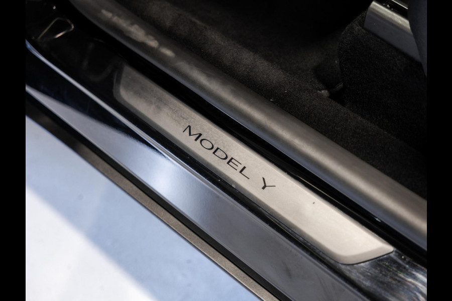 Tesla Model Y RWD 58 kWh SOH 93% / 299pk / Trekhaak /