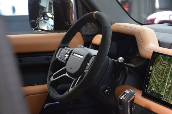 Land Rover Defender 110 2.0 P400e 110 X-Dynamic HSE *Urban*|Gr Navi|Panoramadak|Org.NL|1e Eigenaar|Dealer Onderhouden|BTW