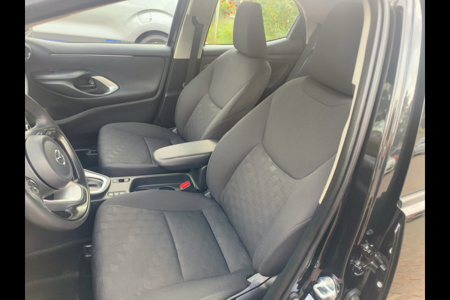 Mazda 2 Hybrid 1.5 Centre-line uit 2025 Rijklaar “Sinds 1970 | 5.000+ reviews | Score 9,5 | Service zoals ’t hoort” Henk Jongen Auto's in Helmond,  al 50 jaar service zoals 't hoort!