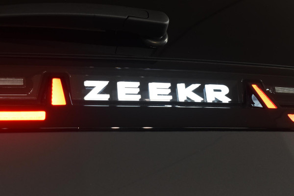 ZEEKR X RWD Long Range 69 kWh / Stoelverwarming / 360 graden camera / Panorama dak / Dode hoek sensoren / Elektrisch bedienbare bestuuurdersstoel / Apple Carplay-Android auto