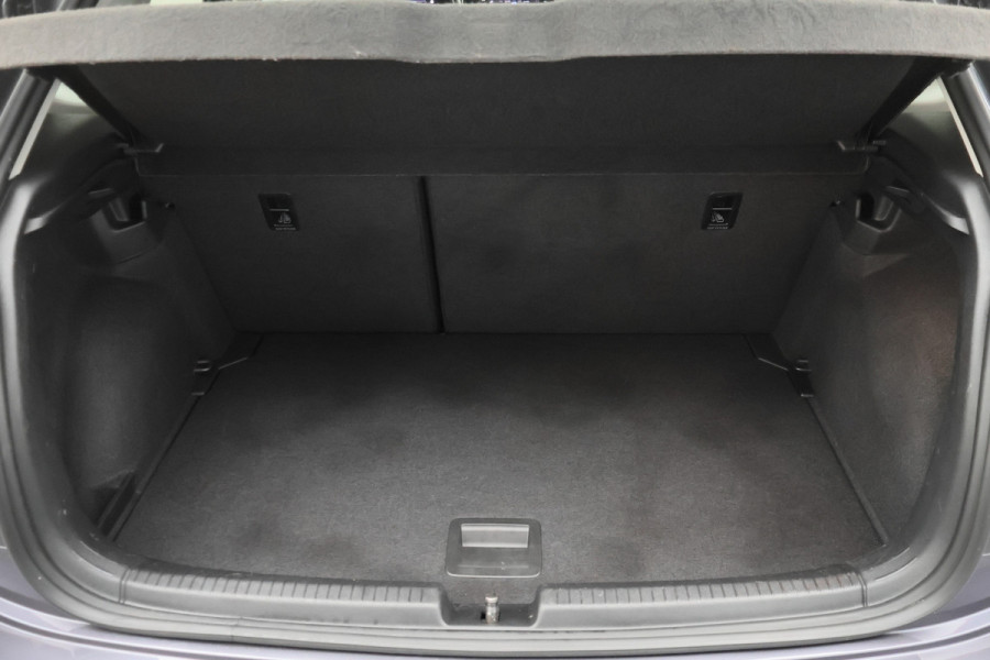 Volkswagen Polo 1.0 TSI Life Virtual Cockpit, Airco, ACC, Apple CarPlay, DAB, LED, PDC, Trekhaak, 15"
