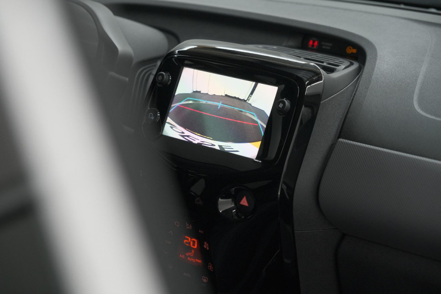 Peugeot 108 1.0 e-VTi Allure TOP! | Elektrisch Vouwdak | Camera | Navigatie | Climate Control