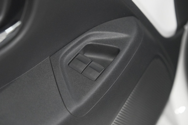 Peugeot 108 1.0 e-VTi Allure TOP! | Elektrisch Vouwdak | Camera | Navigatie | Climate Control