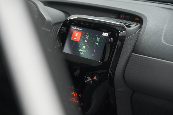 Peugeot 108 1.0 e-VTi Allure TOP! | Elektrisch Vouwdak | Camera | Navigatie | Climate Control