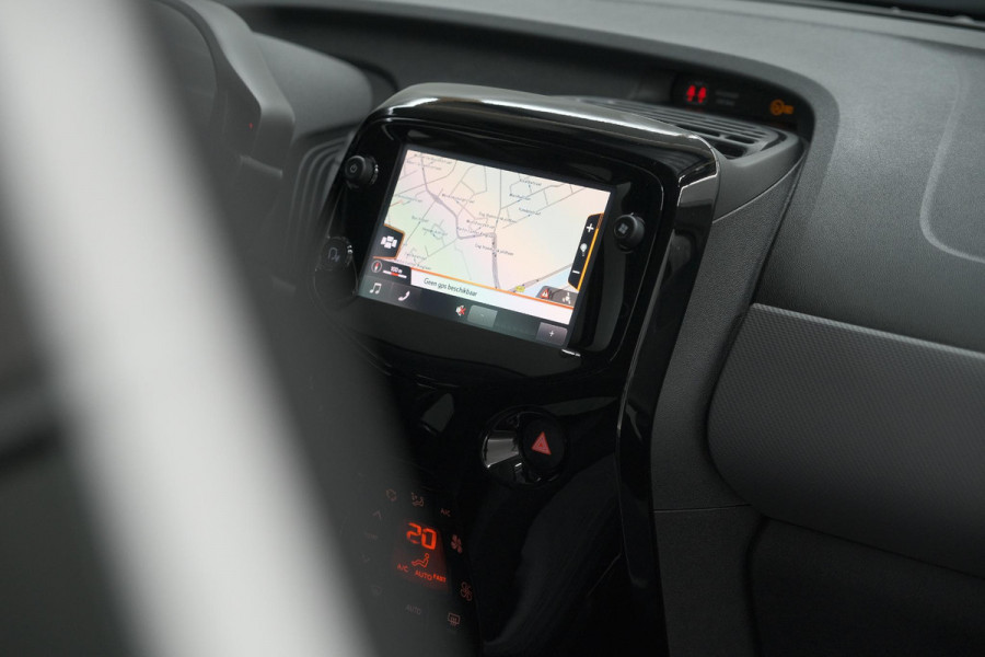 Peugeot 108 1.0 e-VTi Allure TOP! | Elektrisch Vouwdak | Camera | Navigatie | Climate Control