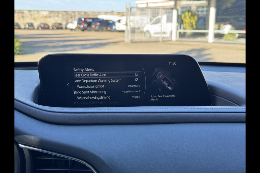 Mazda CX-30 2.0 e-SkyActiv-X M Hybrid Luxury | Leder, ACC, Carplay/Android, Camera, Bose, Trekhaak | Dealeronderhouden | NAP |