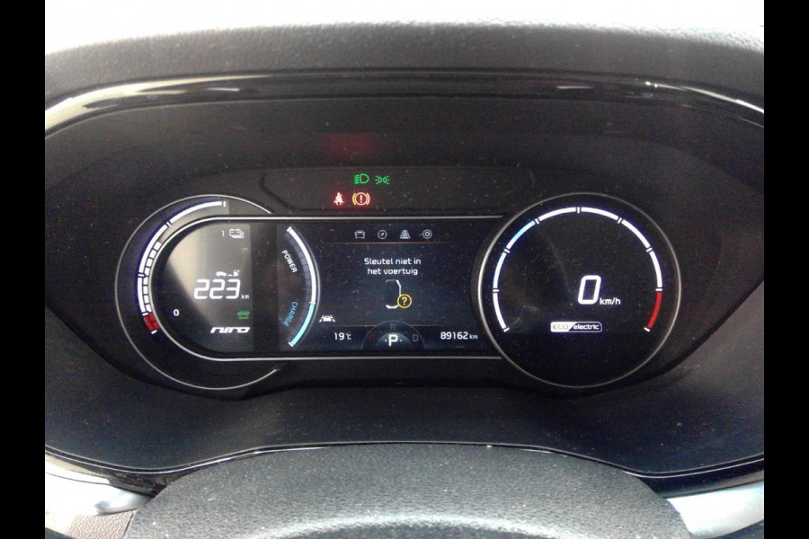 Kia e-Niro DynamicLine 64 kWh | SOH 98,9% | Trekhaak | Navigatie |