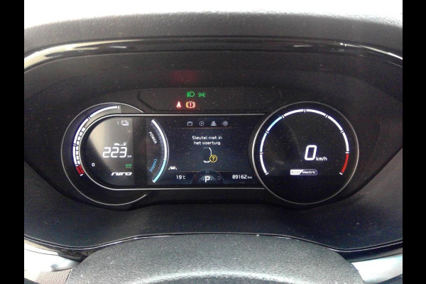 Kia e-Niro DynamicLine 64 kWh | SOH 98,9% | Trekhaak | Navigatie |