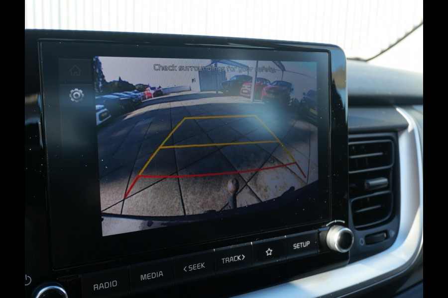 Kia Stonic 1.0 T-GDi MHEV DynamicLine | Trekhaak | All Season Banden | Cruise | Navi | Carplay |