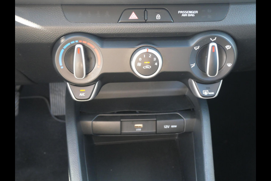 Kia Stonic 1.0 T-GDi MHEV DynamicLine | Trekhaak | All Season Banden | Cruise | Navi | Carplay |