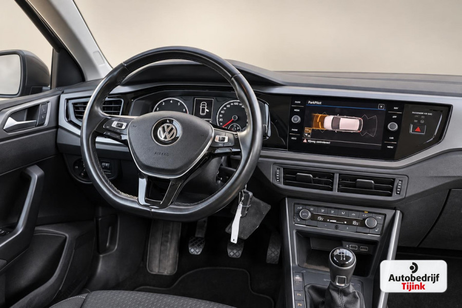 Volkswagen Polo 1.0 TSI Comfortline | Climatronic | App-connect | Stoelverwarming | Navi | Cruise | PDC | All-seasons |