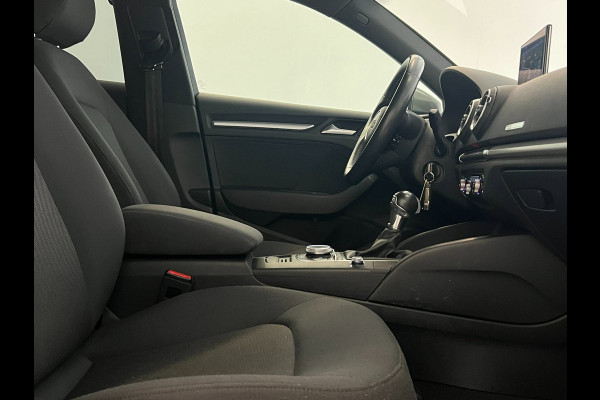 Audi A3 Sportback 30 TFSI / CarPlay / Trekhaak / Stoelverwarming