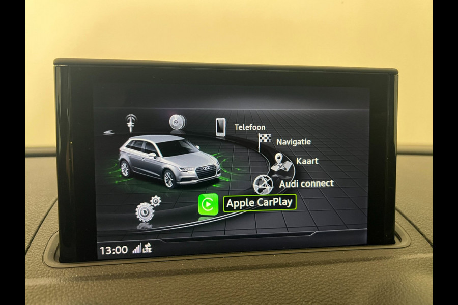 Audi A3 Sportback 30 TFSI / CarPlay / Trekhaak / Stoelverwarming