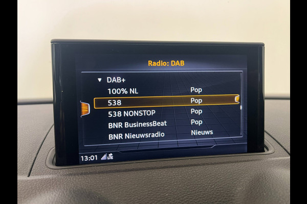 Audi A3 Sportback 30 TFSI / CarPlay / Trekhaak / Stoelverwarming