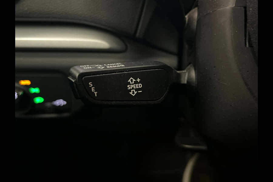Audi A3 Sportback 30 TFSI / CarPlay / Trekhaak / Stoelverwarming