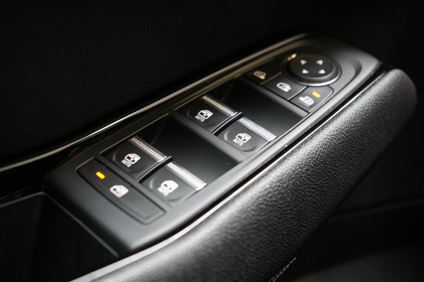 Renault Austral 1.2 E-Tech full hybrid 200 techno | Black pack | Navigatie | Carplay | Camera | Cruise control