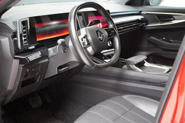 Renault Austral 1.2 E-Tech full hybrid 200 techno | Black pack | Navigatie | Carplay | Camera | Cruise control