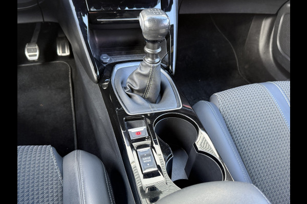 Peugeot 2008 BWJ 2021 | 1.2T 131PK GT | PANO DAK | TREKHAAK | CLIMA | NAVI | LEDER/STOF | CAMERA A | PDC | CARPLAY |