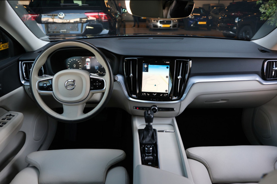 Volvo V60 2.0 D3 **Uniek 98.914km** 1e Eig. Comfort Lederen Interieur|Trekhaak|Navi|Camera|Stoel+Stuurverwarming