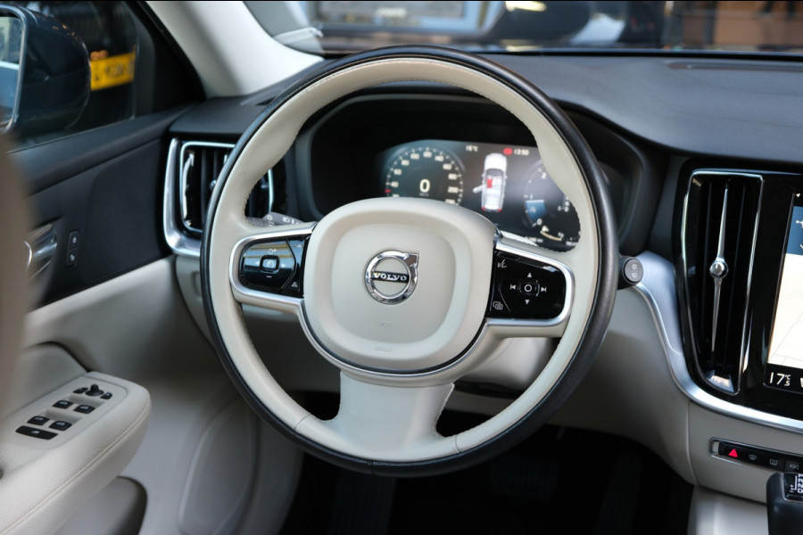 Volvo V60 2.0 D3 **Uniek 98.914km** 1e Eig. Comfort Lederen Interieur|Trekhaak|Navi|Camera|Stoel+Stuurverwarming