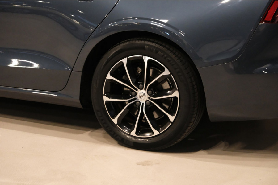 Volvo V60 2.0 D3 **Uniek 98.914km** 1e Eig. Comfort Lederen Interieur|Trekhaak|Navi|Camera|Stoel+Stuurverwarming