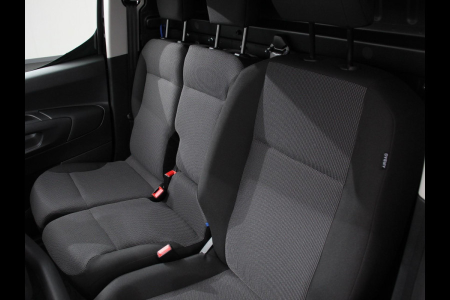 Opel Combo 1.5 BlueHDi 130pk L2 Automaat Apple Carplay / Android Auto Navigatie Trekhaak Airco Camera Cruise Control Parkeersensoren V+A DAB