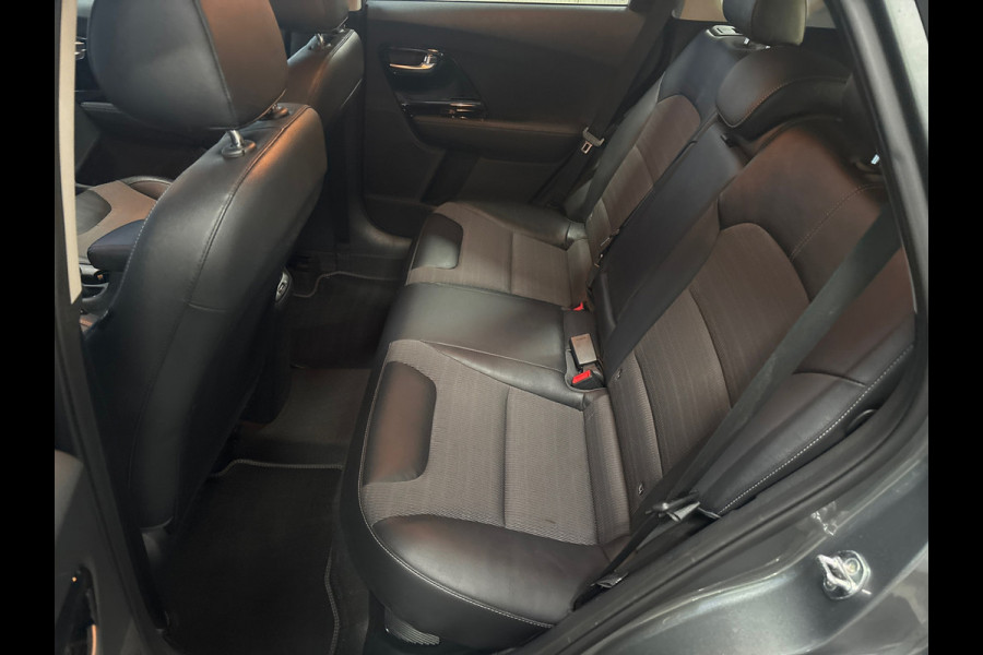 Kia Niro 1.6 GDi Hybrid DynamicLine Camera, Carplay,